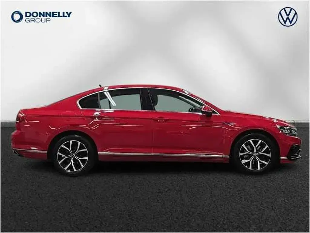 Used VW Passat 218 HP (160 kW) 2022 Estate