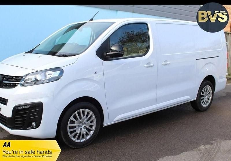Used Vauxhall Vivaro 100 HP (73 kW) 2023 White MPV