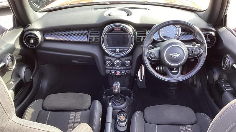 Used Mini Cooper S Sport 189 HP (139 kW) 2018 Orange Hatchback