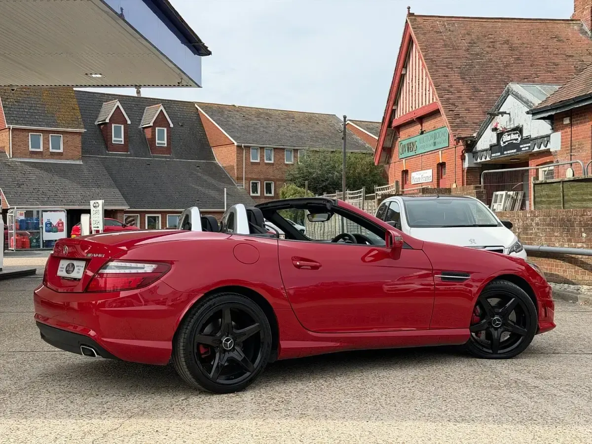 Used Mercedes SLK350 AMG 2011 Red Cabriolet