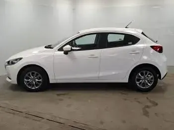 Used Mazda 2 75 HP (55 kW) 2023 White Hatchback
