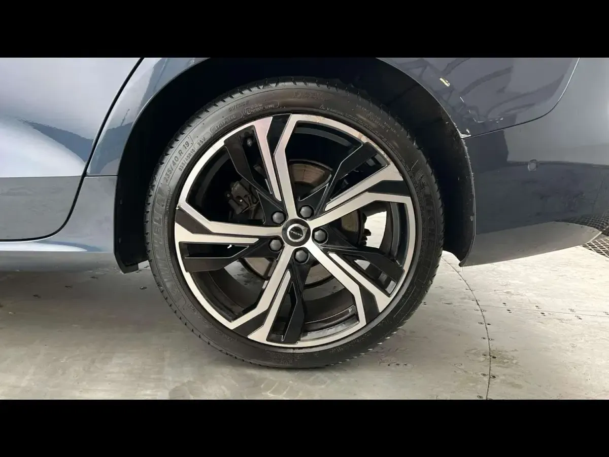 Used Volvo V60 Plus 2023 Blue Estate
