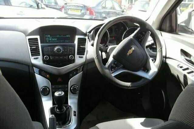 Used Chevrolet Cruze 2010 Sedan