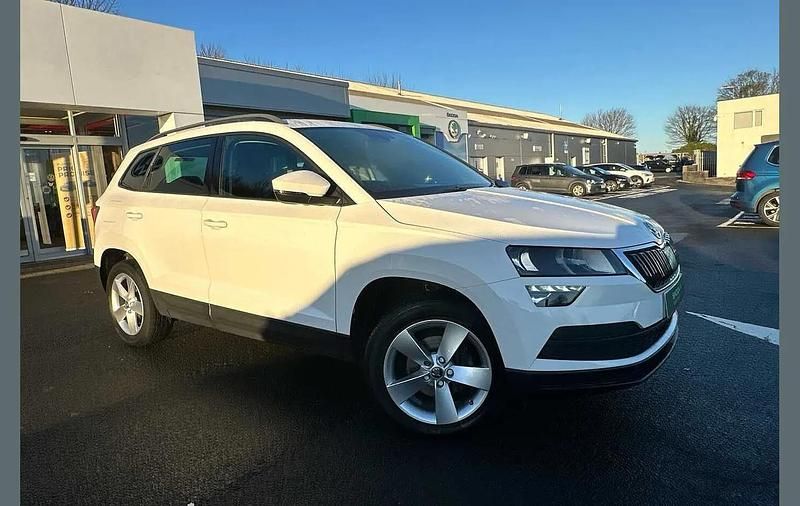 Used Skoda Karoq SE 113 HP (83 kW) 2019 Candy white SUV