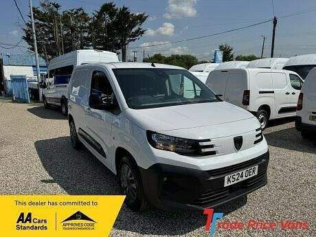 White Used 2024 Peugeot Partner MPV | £16,750 (Expensive) - Image 1/4