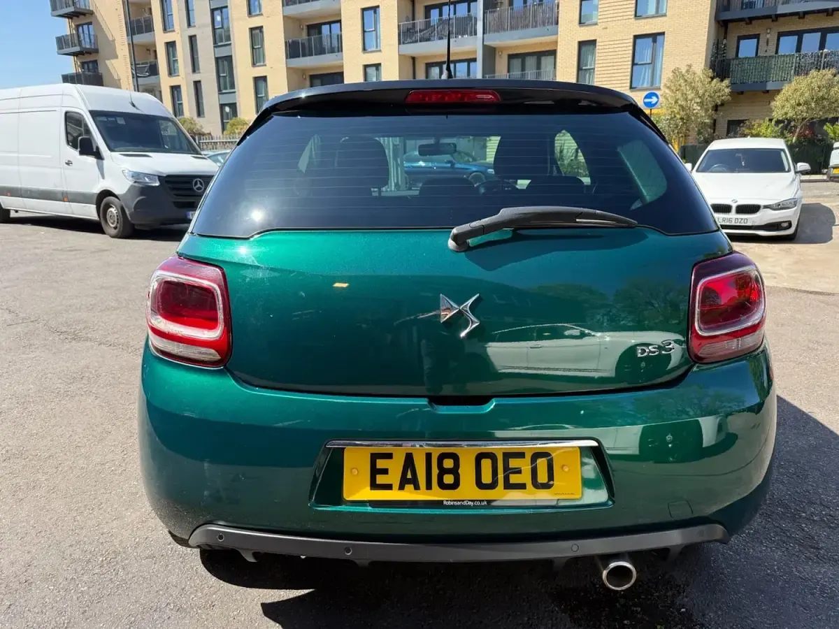 Used DS Automobiles DS3 Connected Chic 82 HP (60 kW) 2018 Green Hatchback