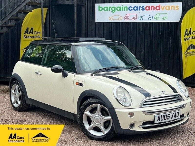 White Used 2005 Mini Cooper Hatch Hatchback | £2,000 - Image 1/3