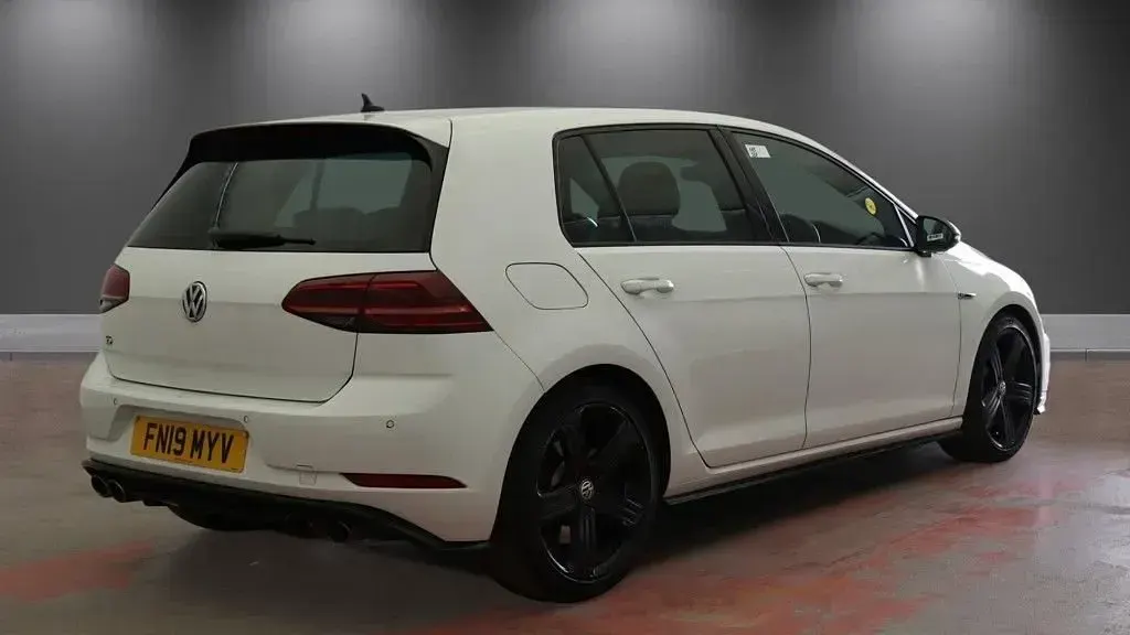 Used VW Golf VII R 300 HP (220 kW) 2019 White Hatchback