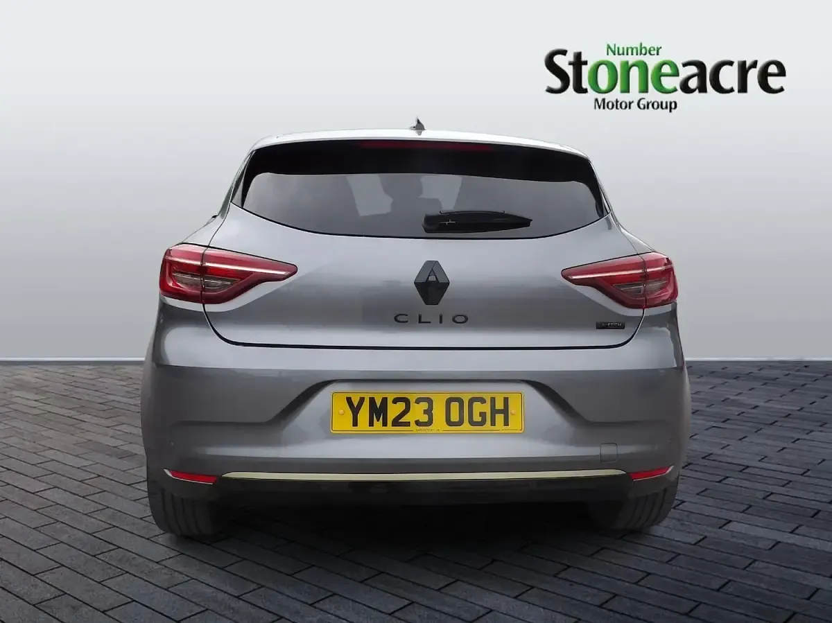 Used Renault Clio Engineered 143 HP (105 kW) 2023 Grey Hatchback