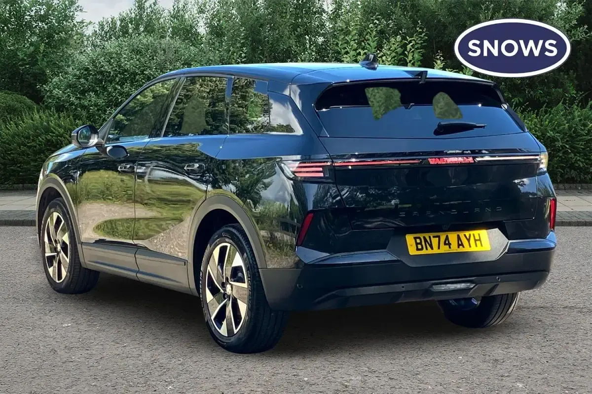 Used Vauxhall Grandland X Ultimate 136 HP (100 kW) 2025 Carbon black SUV