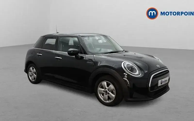 Used Mini Cooper Classic 136 HP (100 kW) 2022 Hatchback