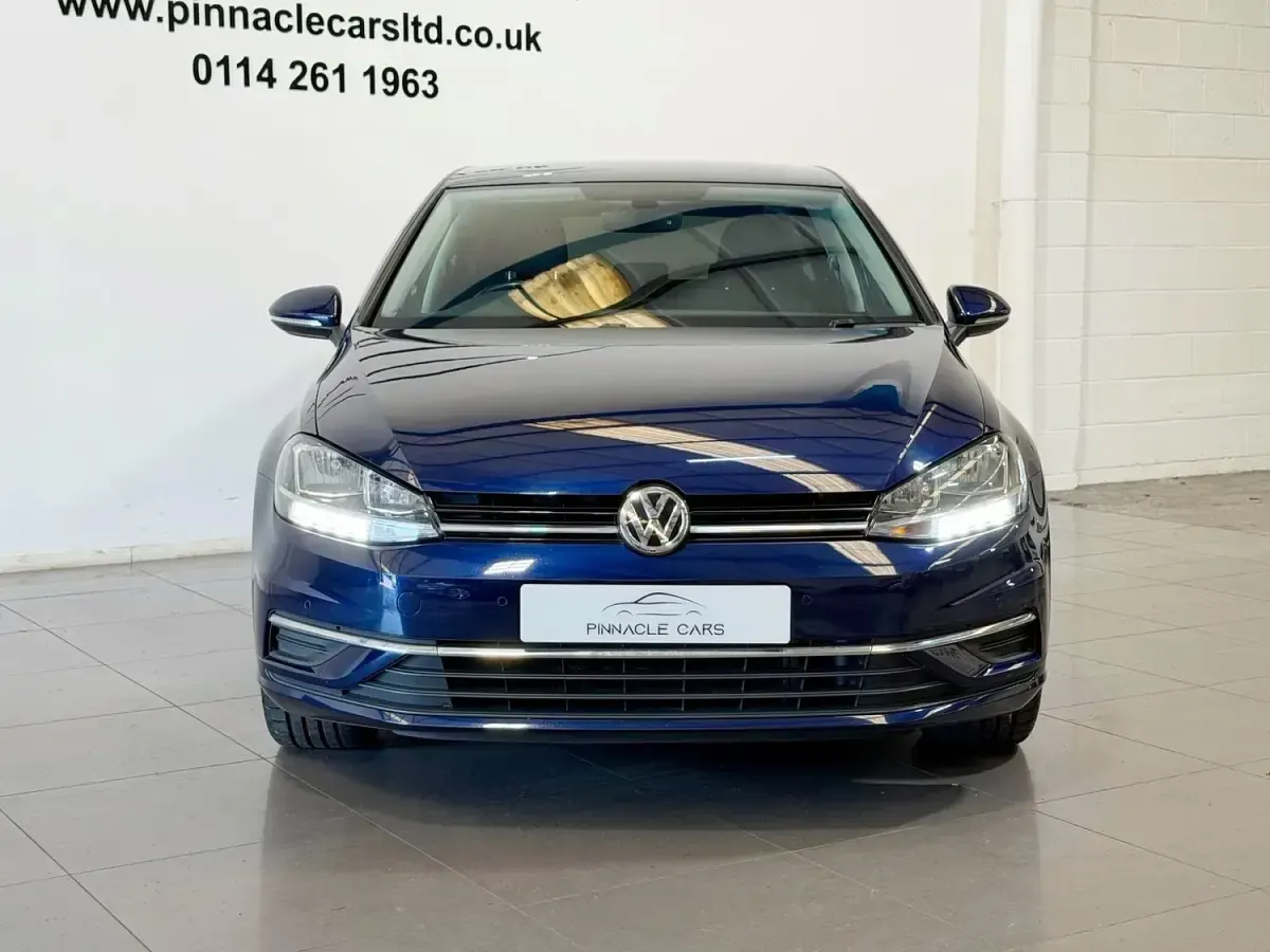 Used VW Golf VII SE 2017 Blue Hatchback