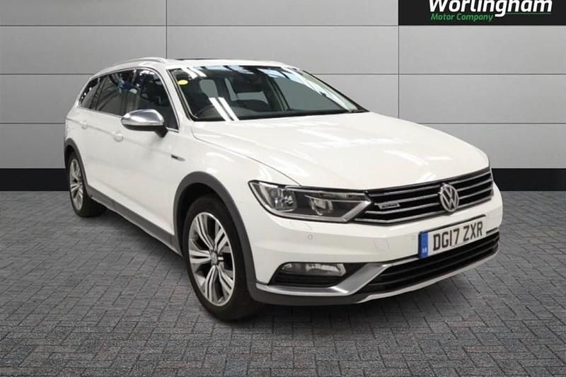 Used 2017 VW Passat Alltrack Estate | £15,995 - Image 1/1