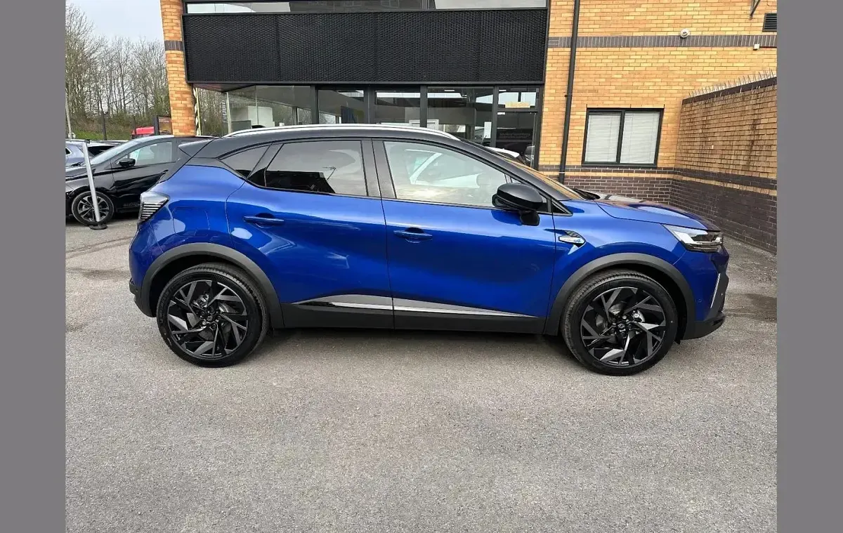 New Renault Captur Esprit Alpine 114 HP (83 kW) 2026 Oyster grey diamond black roof  SUV
