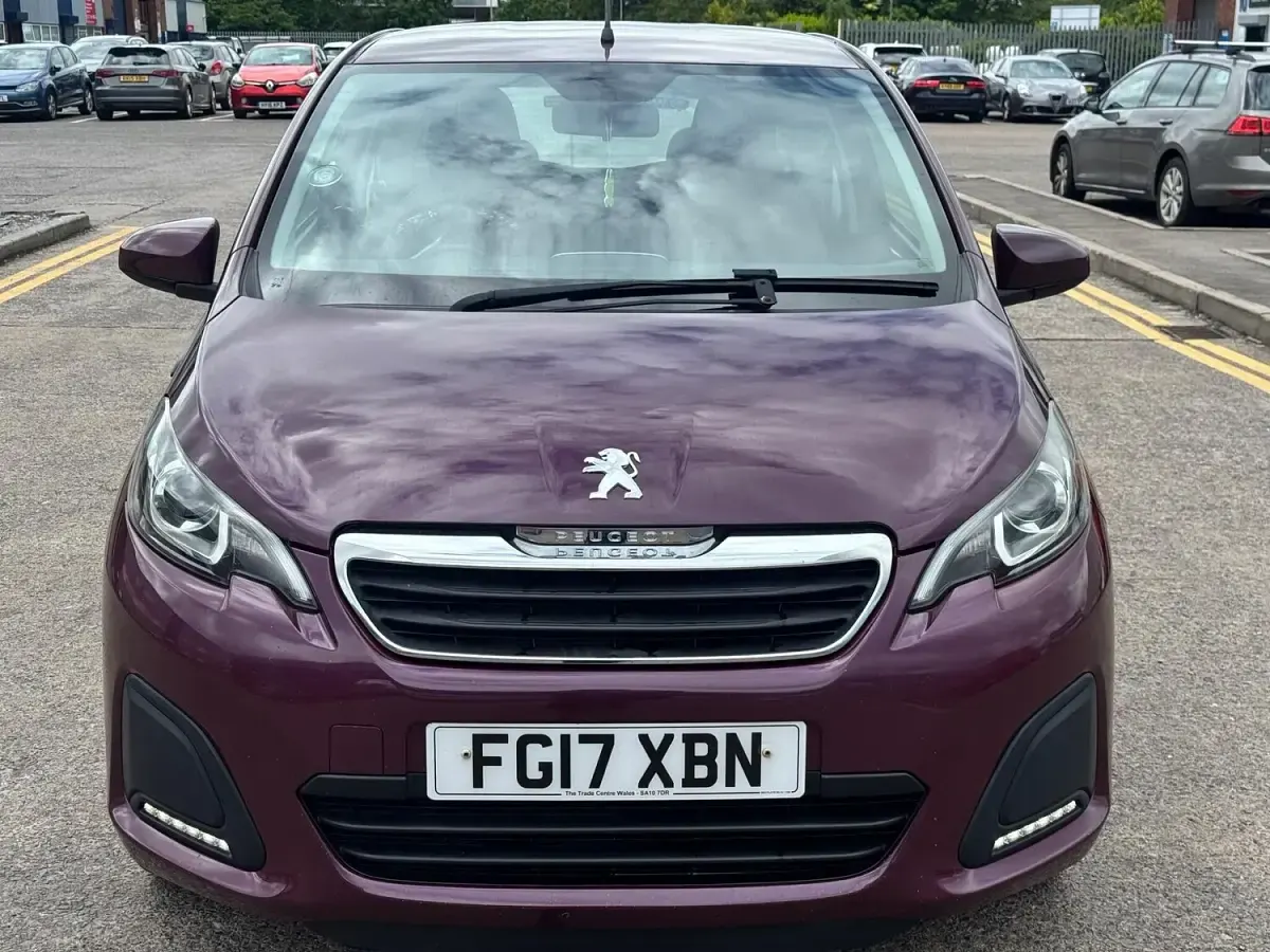 Used Peugeot 108 Active 68 HP (50 kW) 2017 Mauve/purple Hatchback