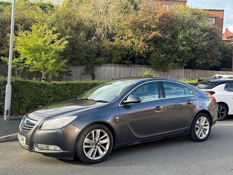 Second-hand Vauxhall Insignia SRi 2012 Gri Hatchback