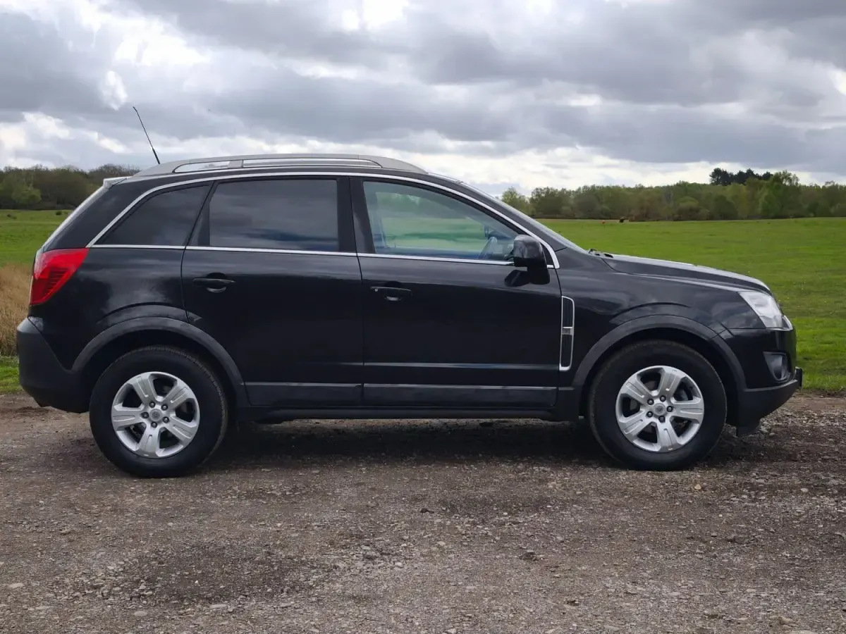 Used Vauxhall Antara 2014 Black SUV
