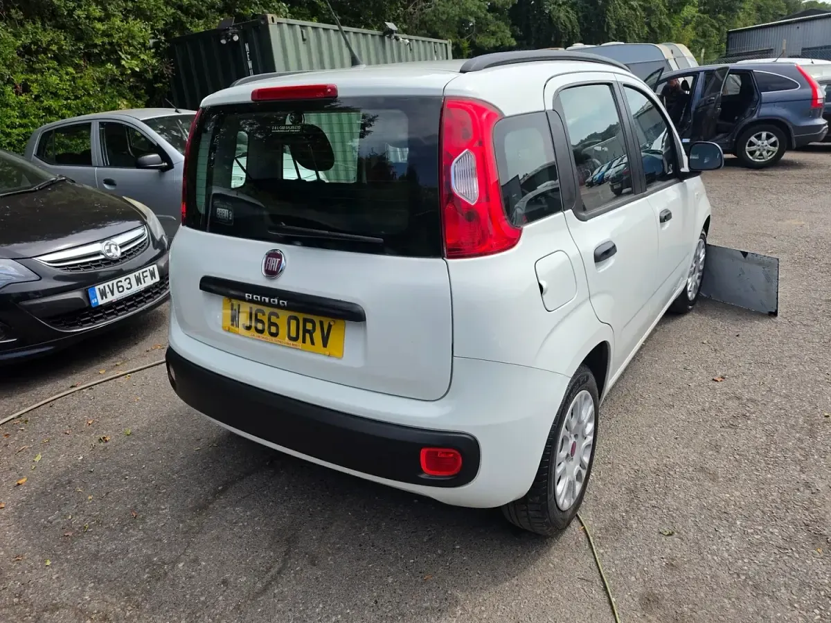 Used Fiat Panda Easy 69 HP (50 kW) 2016 White Hatchback