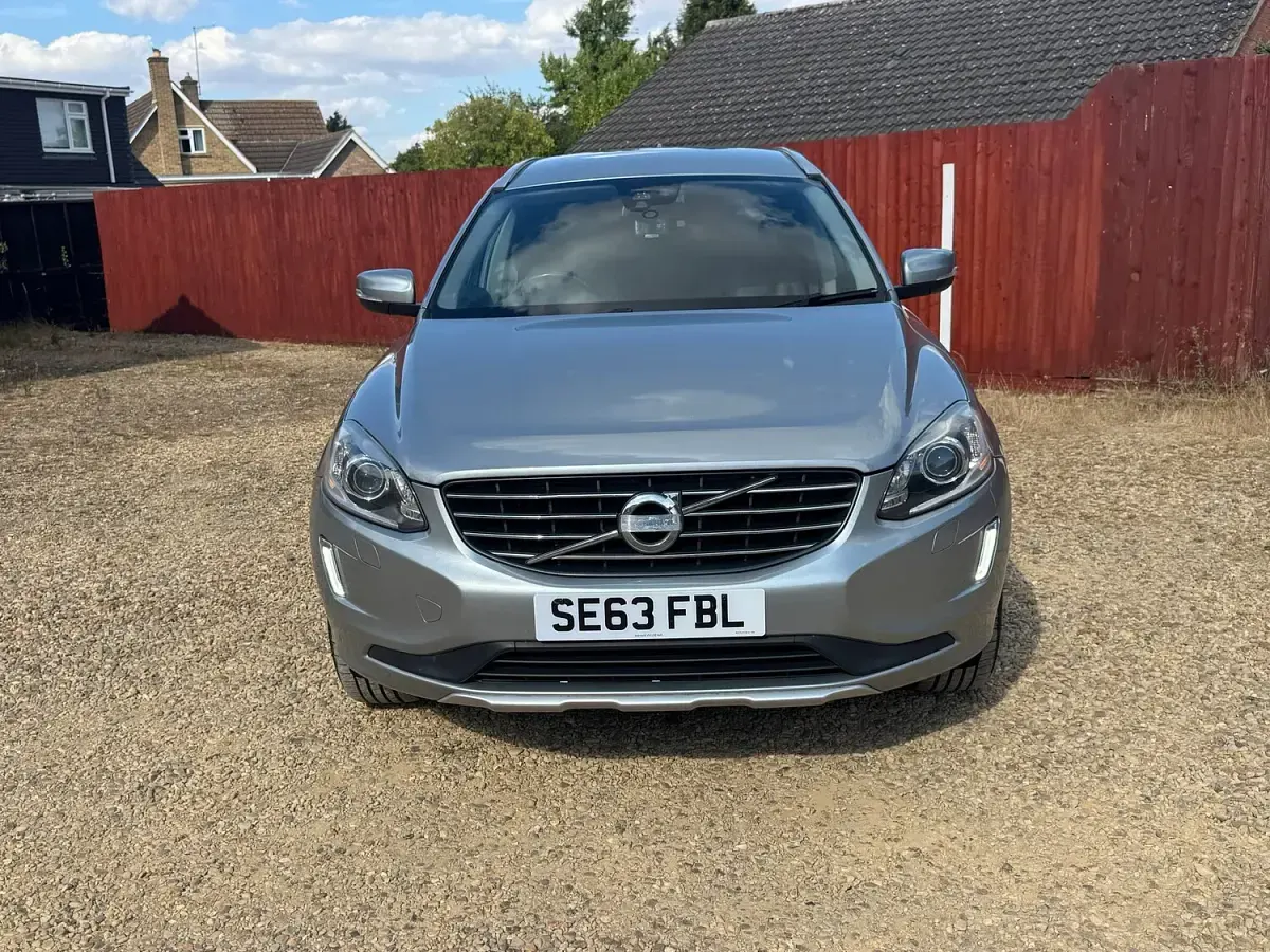 Used Volvo XC60 SE Lux 181 HP (133 kW) 2014 Silver SUV