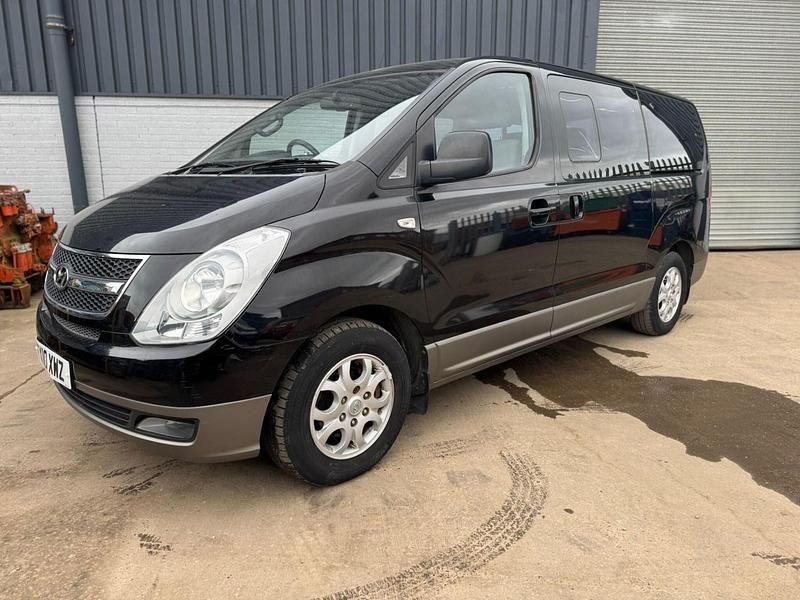 Used Hyundai I800 Style 2010 Black MPV