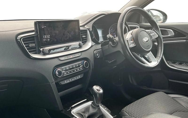 Used Kia XCeed 136 HP (100 kW) 2021 Grey SUV