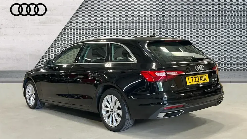 Used Audi A4 Comfort 150 HP (110 kW) 2023 Black Estate