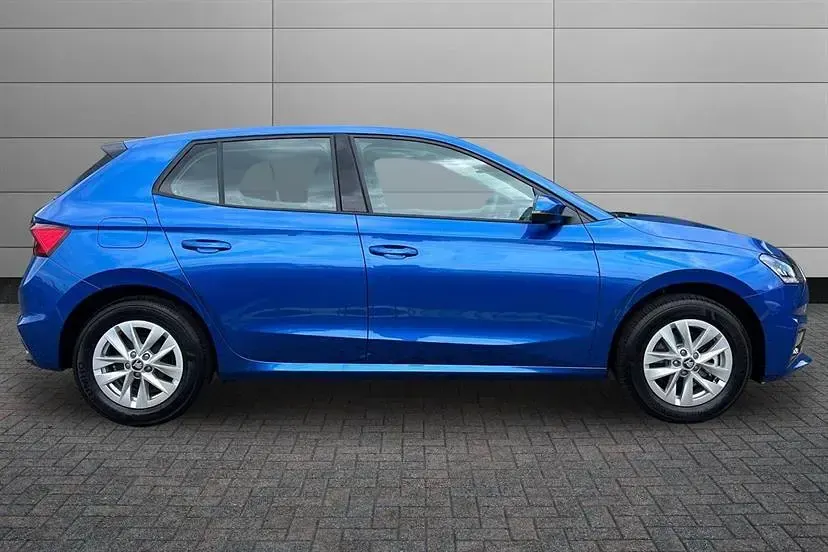 Novo Skoda Fabia SE 116 HP (85 kW) 2026 Azul Citadino