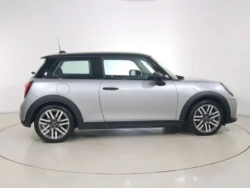 Used Mini Cooper Hatch 113 kW (154 HP) 2025 Silver Hatchback