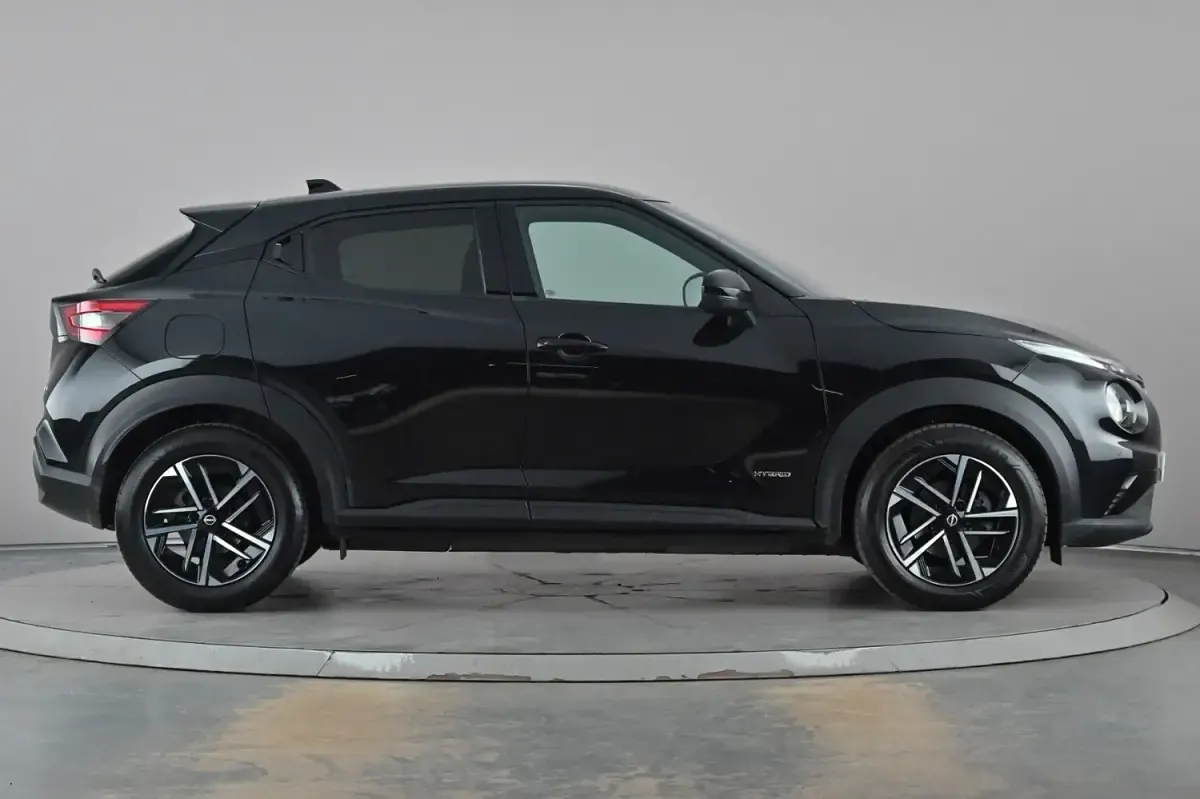 Used Nissan Juke N-Connecta 143 HP (105 kW) 2024 Black SUV