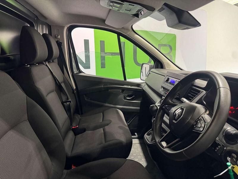 Used Renault Trafic Business 2022 Grey MPV