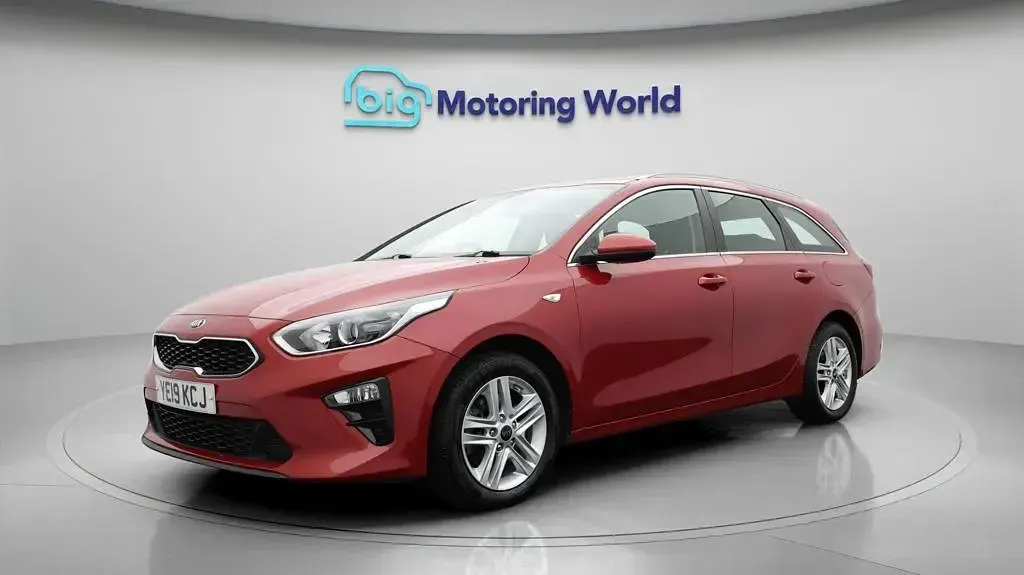 Used Kia Ceed Sportswagon 118 HP (86 kW) 2019 Red Estate