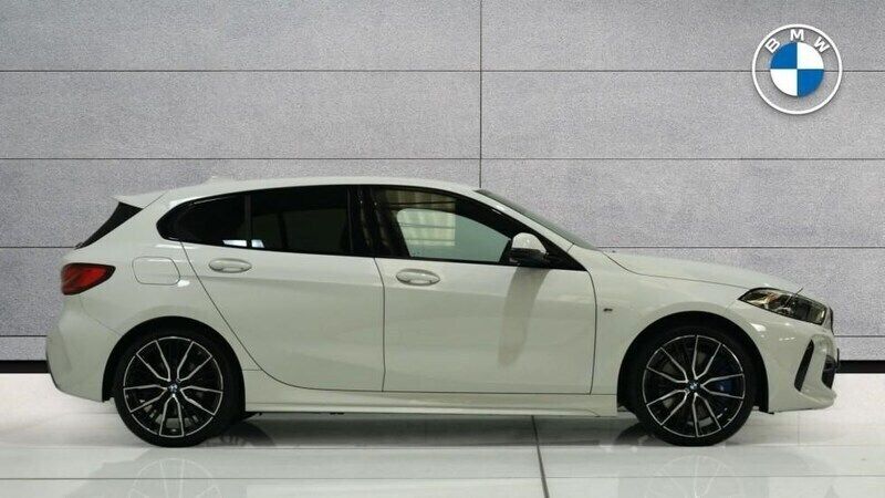 Used BMW 118 M Sport 134 HP (98 kW) 2023 White Hatchback