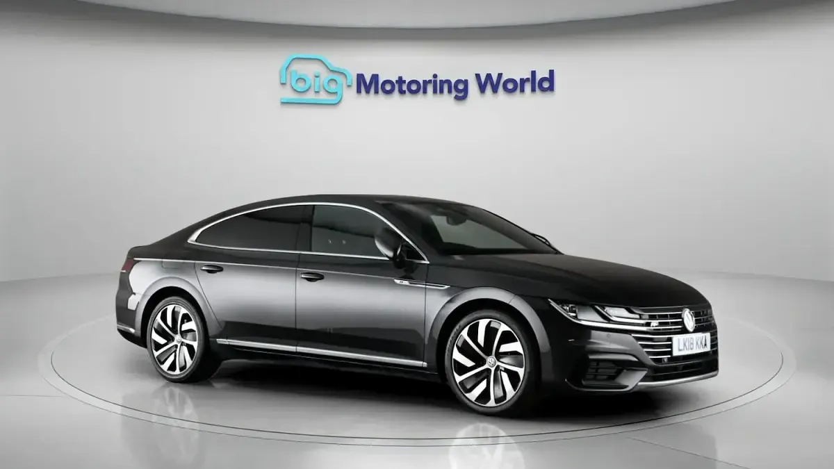 Used VW Arteon R-line 190 HP (139 kW) 2018 Hatchback