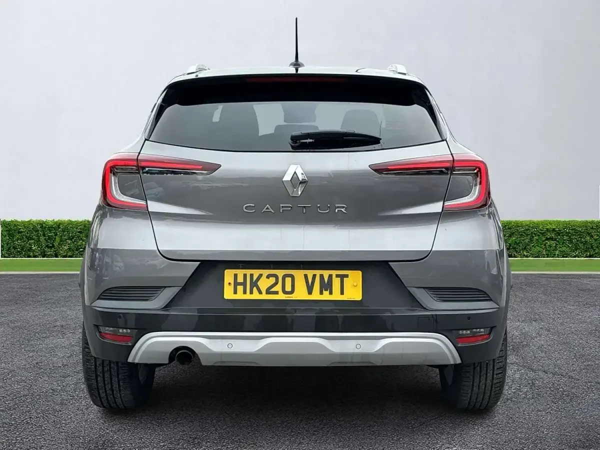Used Renault Captur Iconic 95 HP (69 kW) 2020 Grey/black SUV