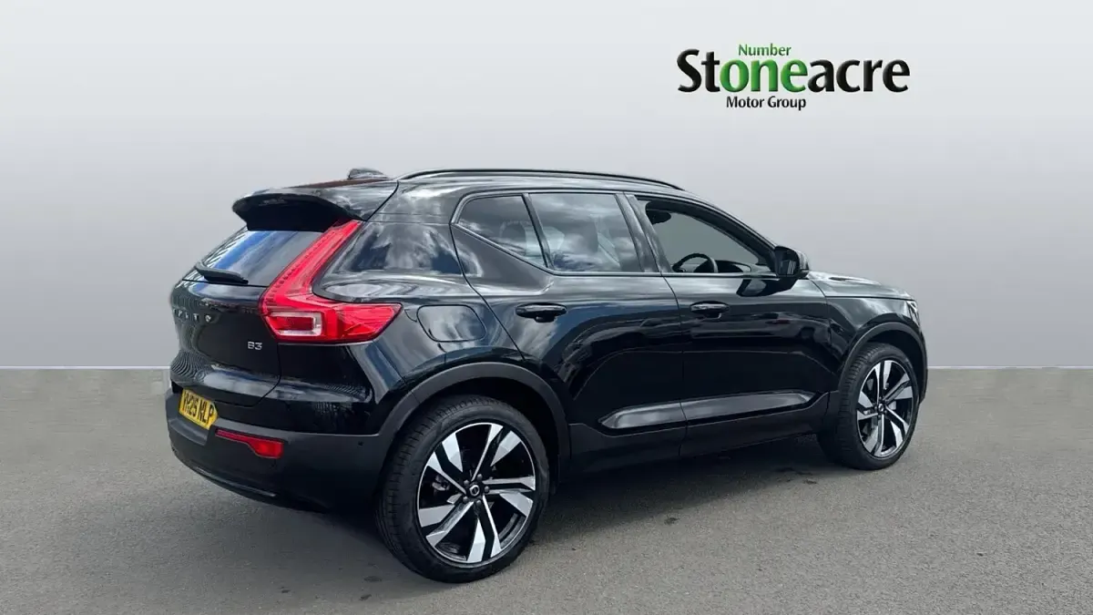 Used Volvo XC40 Ultra 163 HP (119 kW) 2025 Black SUV