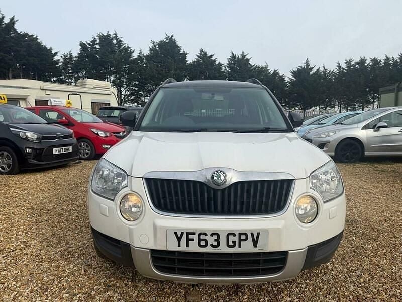 Used Skoda Yeti Adventure 140 HP (102 kW) 2013 White SUV