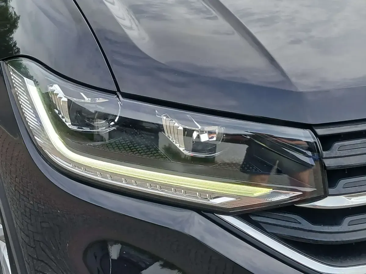 Used VW T-Cross SEL 115 HP (84 kW) 2019 Black SUV