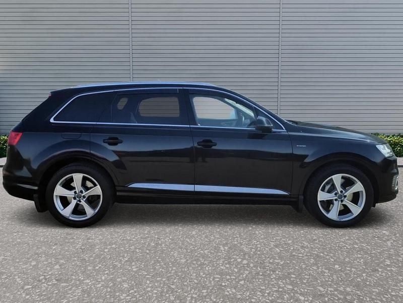 Used Audi Q7 Advanced 373 HP (274 kW) 2016 Black SUV