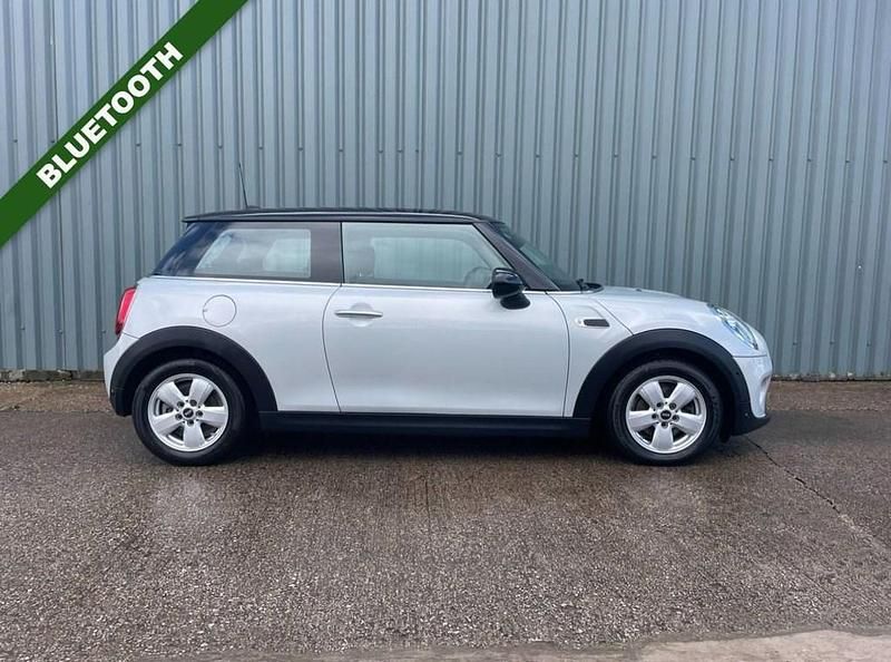 Used Mini Cooper Classic 136 HP (100 kW) 2019 Silver Hatchback
