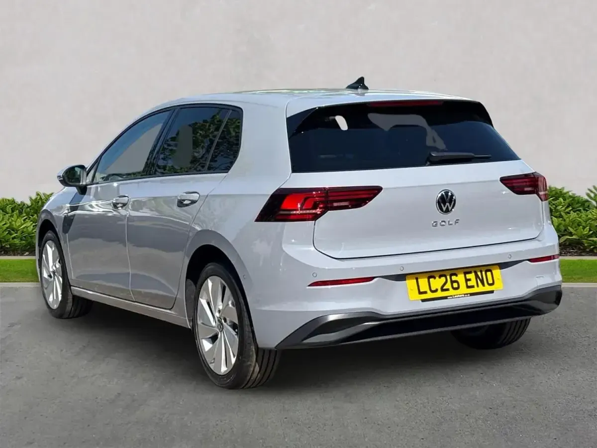 Second-hand VW Golf VIII Match 150 CP (110 kW) 2026 Gri Hatchback