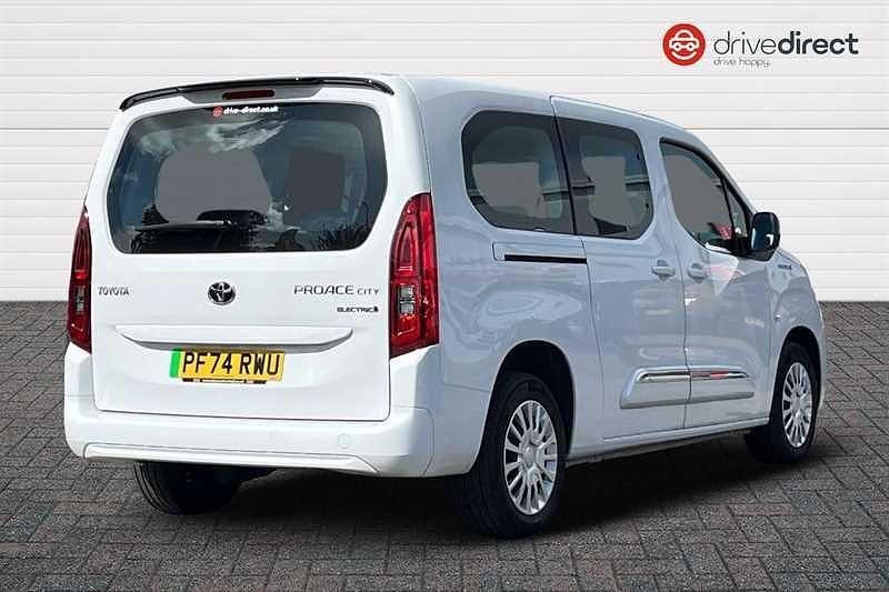 Used Toyota Proace Verso City 100 kW (136 HP) 2025 White Estate