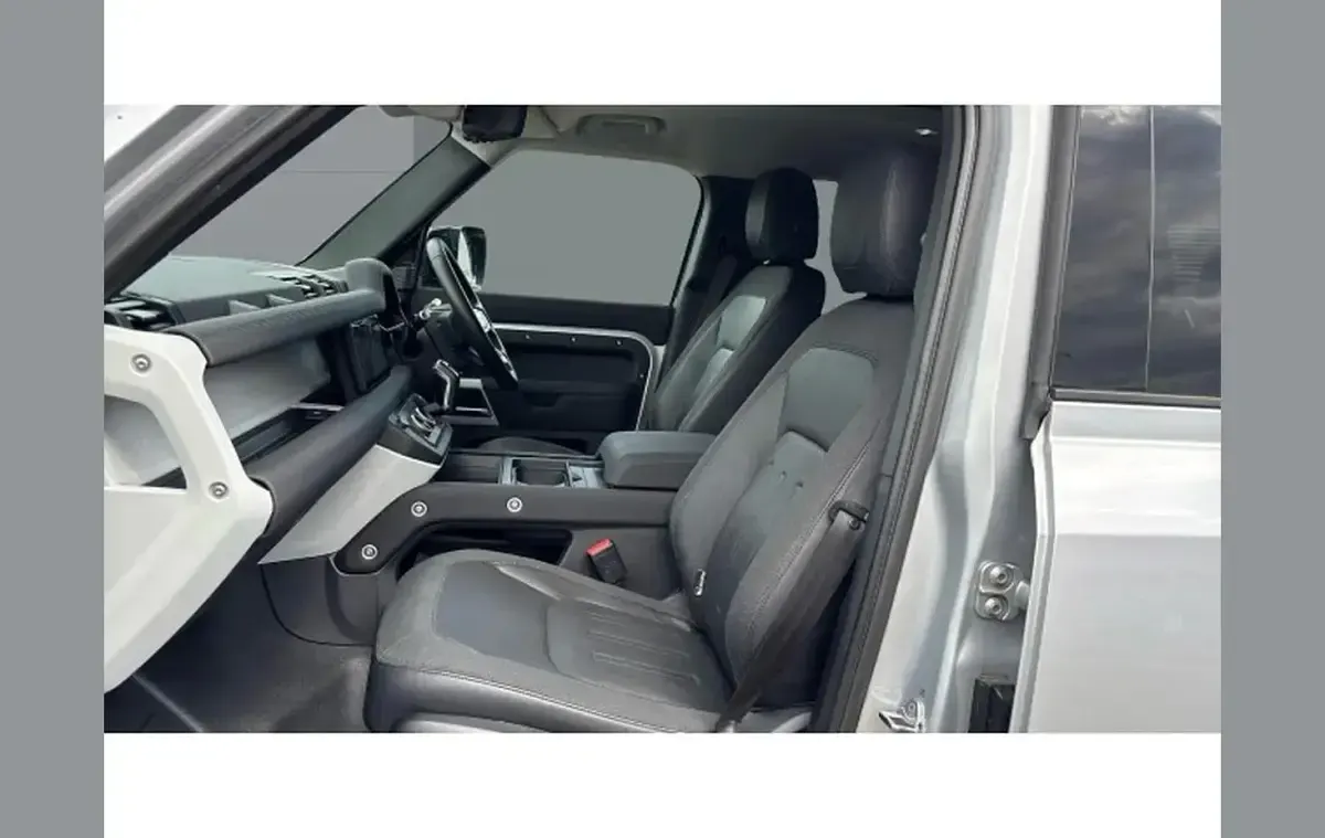 Used Land Rover Defender First Edition 237 HP (174 kW) 2020 Silver SUV