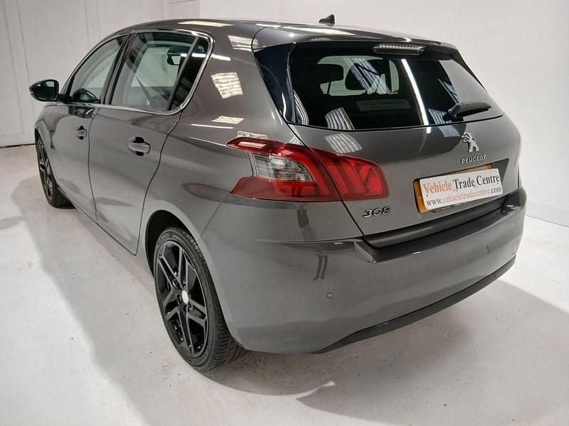 Used Peugeot 308 Allure 130 HP (95 kW) 2018 Grey Hatchback