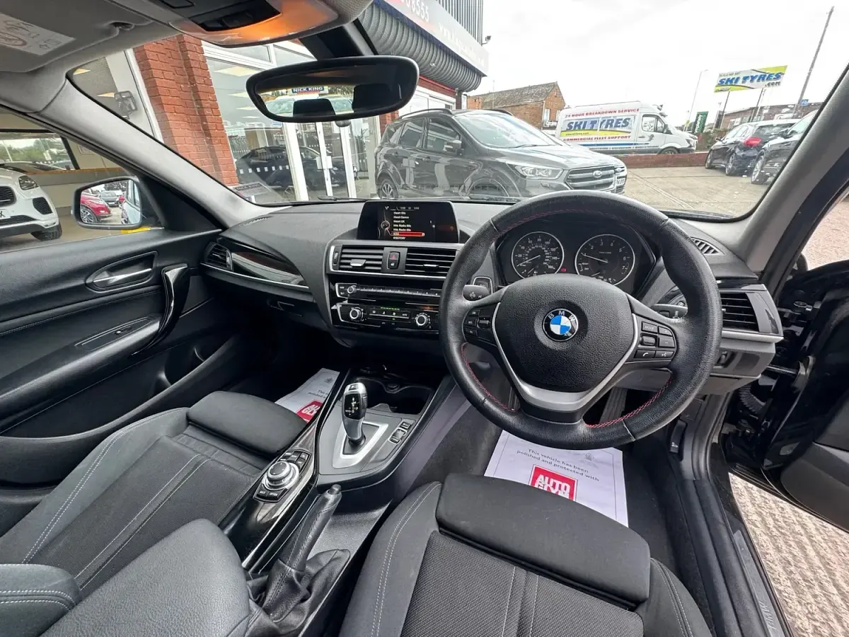 Used BMW 118 Sport Line 136 HP (100 kW) 2017 Black Hatchback