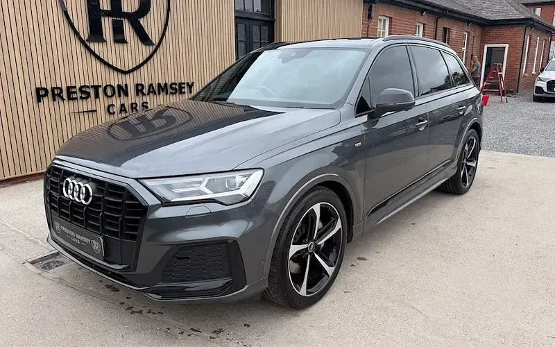 Used Audi Q7 Black Edition 286 HP (210 kW) 2023 Grey SUV