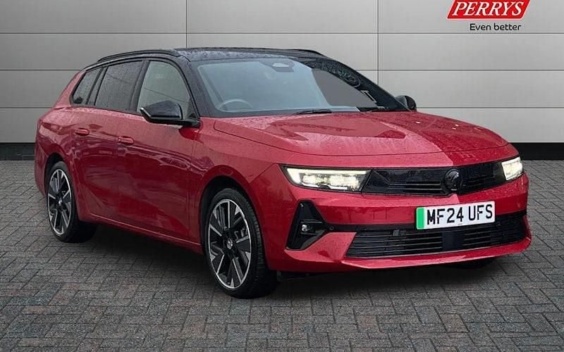 Used 2025 Vauxhall Astra Ultimate Estate | £18,989 (Good price) - Image 1/4
