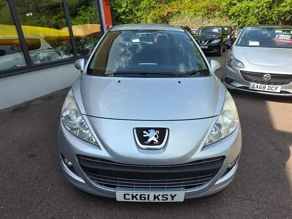 Second-hand Peugeot 207 Active 2011 Argintiu Hatchback