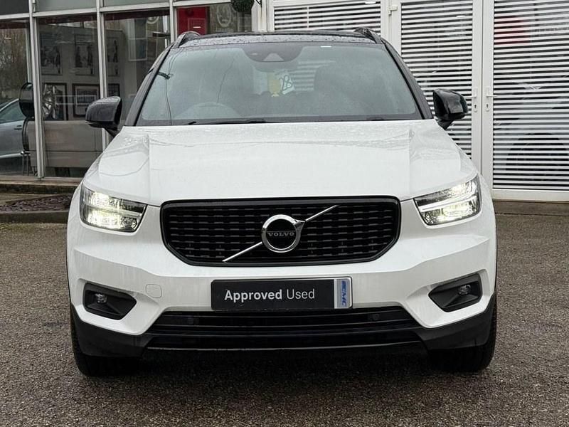 Used Volvo XC40 R-Design 197 HP (144 kW) 2020 White SUV
