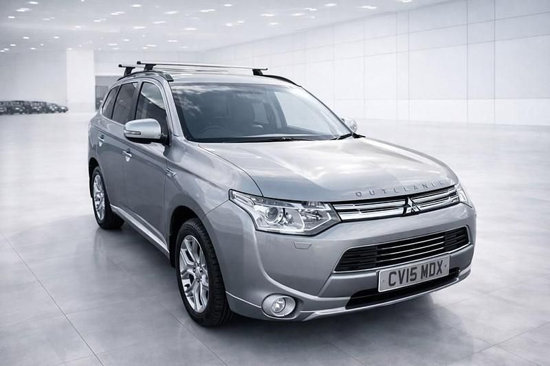 Begagnad Mitsubishi Outlander P-HEV 2015