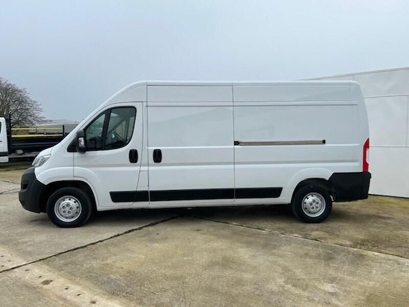 Used Citroën Relay 140 HP (102 kW) 2023 White Van